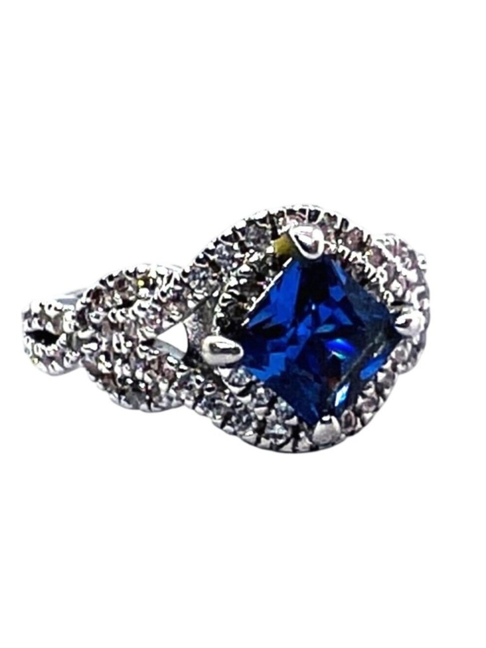 Ring Bomb Party RIng, size 6, NWOT dark blue stone silver color band